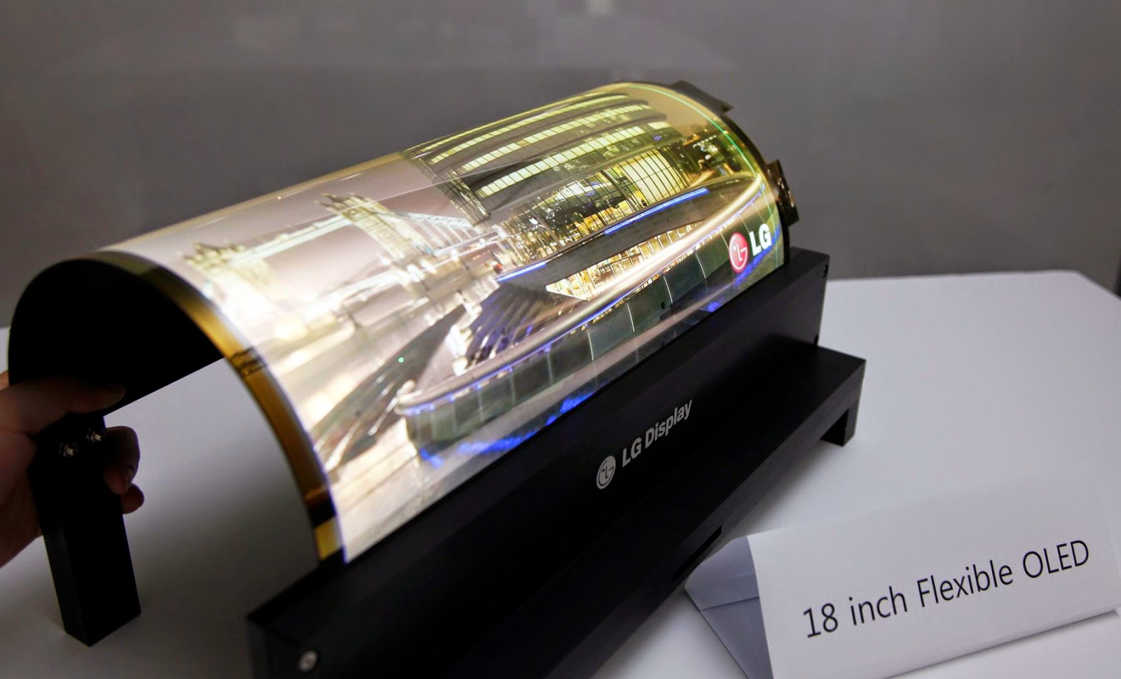 Dispositivos-inteligentes-Flexible-Rollable-OLED-lg-tv
